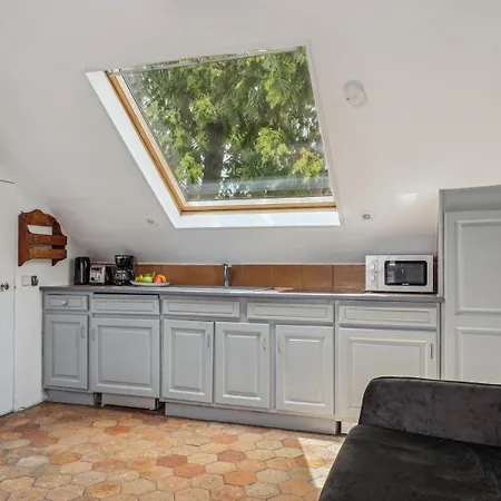Bnbnook - Experience Life In Latin Quarter *
